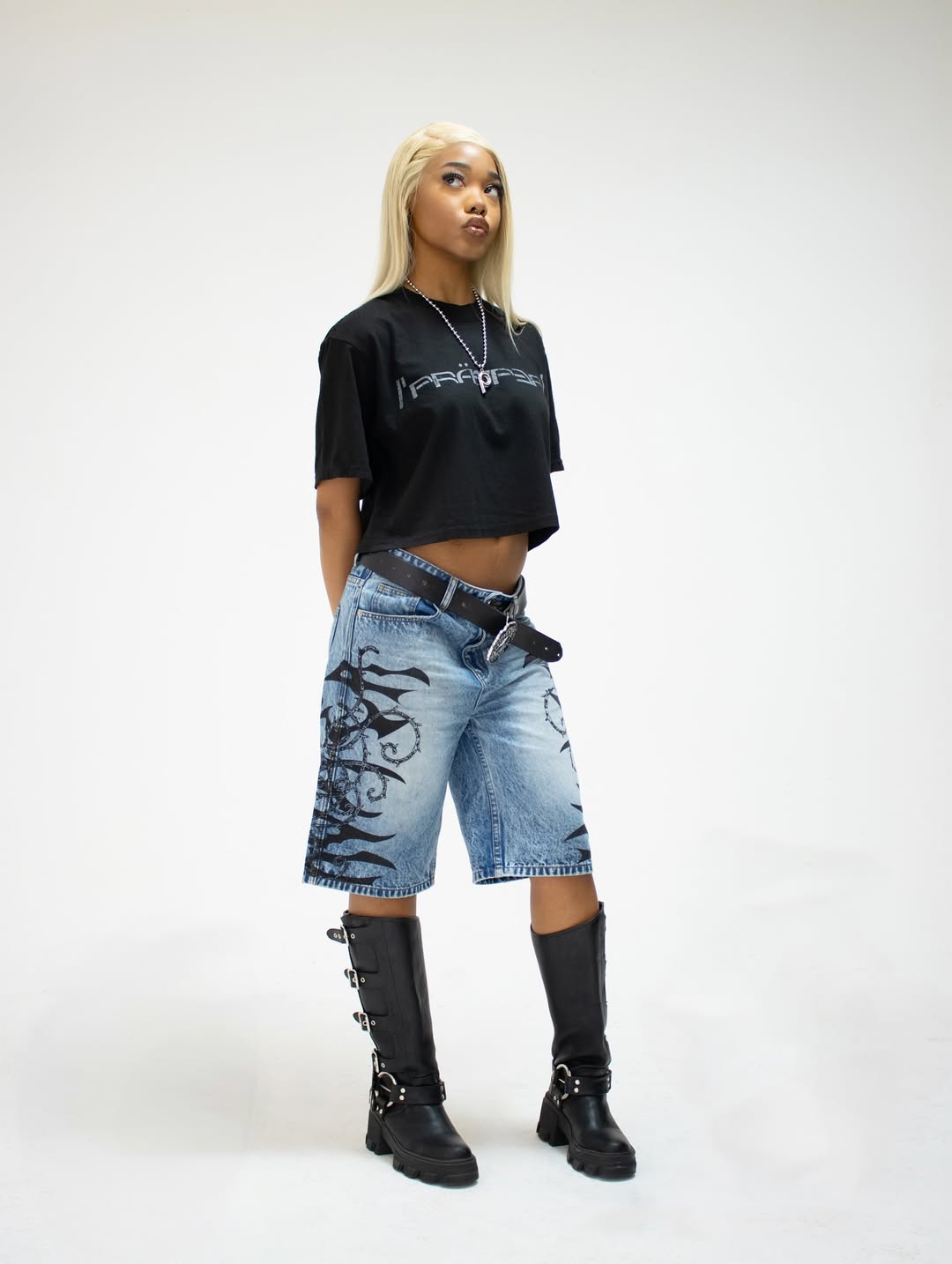 Definition Crop Black